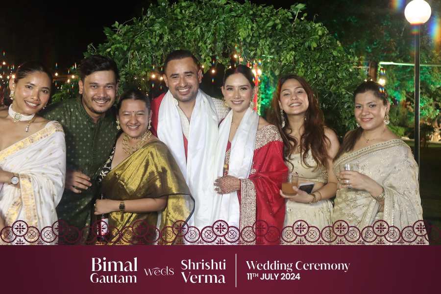 The PhotoBooth Company - Wedding in Mumbai - The Magic Mirror Photo Booth - 1