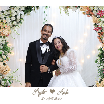 Wedding Idea - The PhotoBooth Company - The Compact Booth